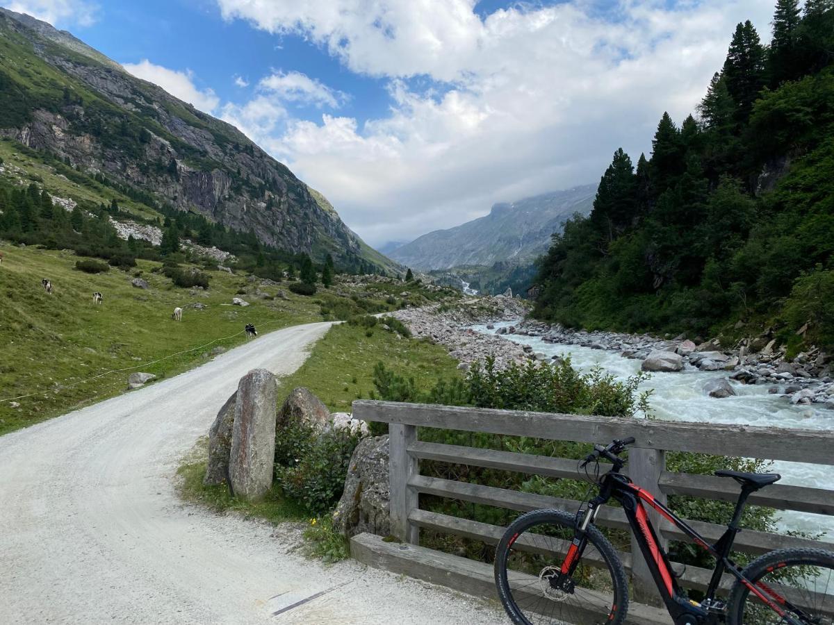 Pension Dorferwirt Bramberg am Wildkogel Exteriör bild