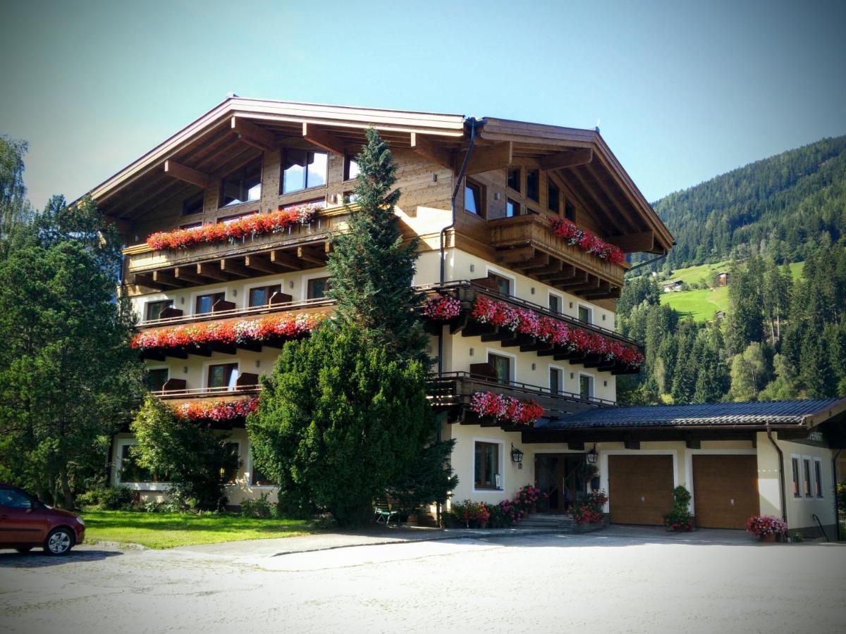 Pension Dorferwirt Bramberg am Wildkogel Exteriör bild